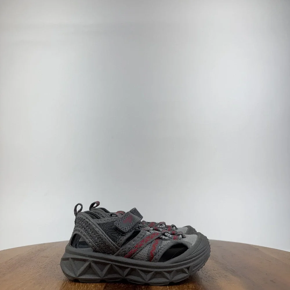Little Kids OshKosh B'gosh Abe Play Gray Mesh Water Shoes Sandals Size 6 C GUC